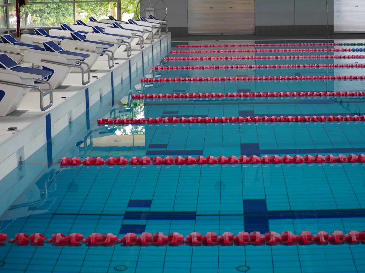 Bassin de piscine : l'Espace Nautique de Sainte-Geneviève-des-Bois